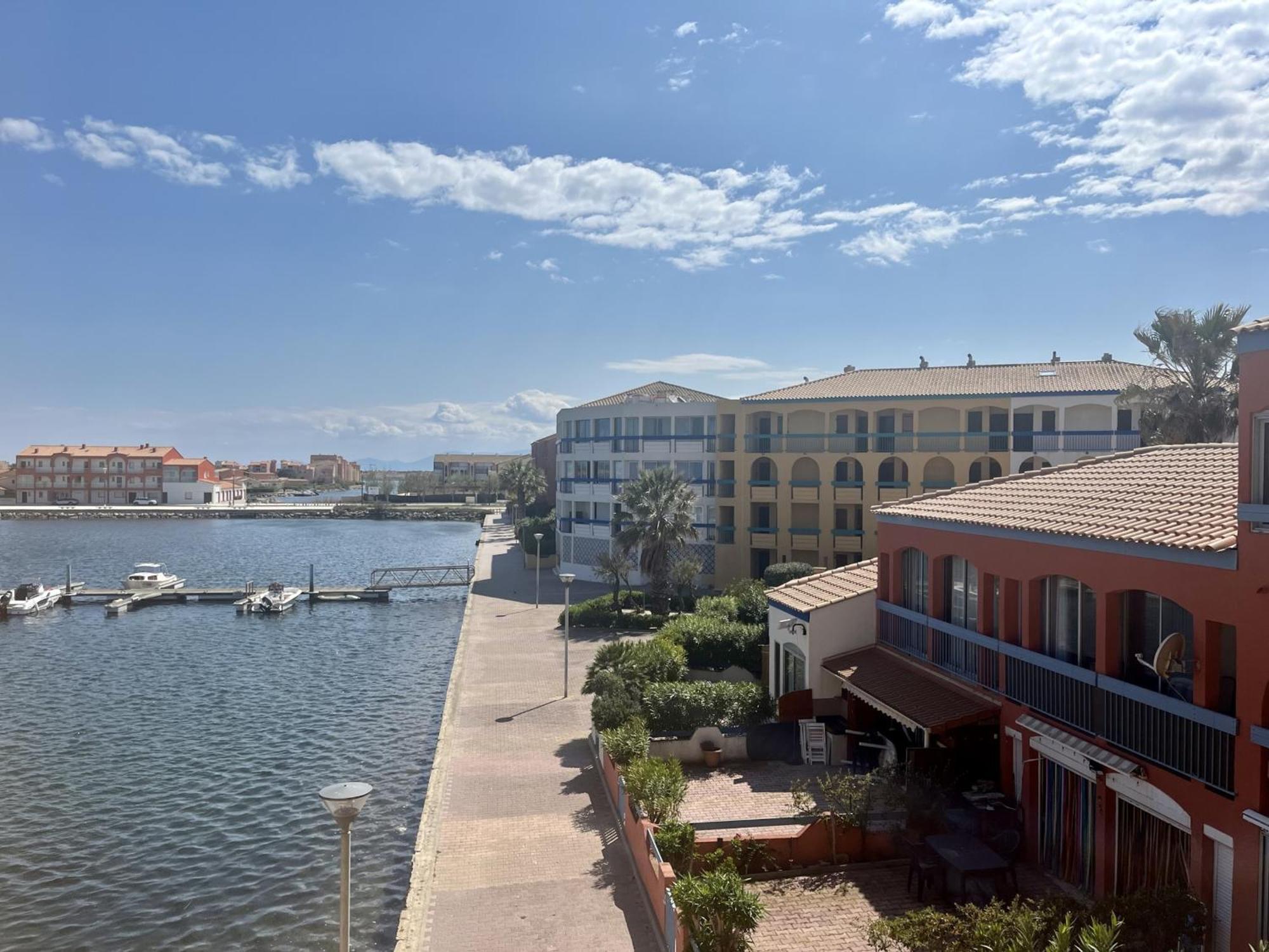 Coquet Au Barcares Avec Parking, Loggia Vue - Fr-1-799-32 Le Barcares